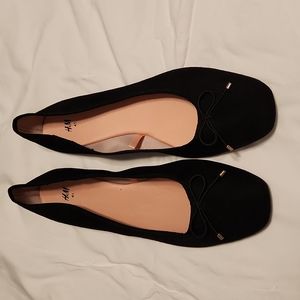 New H&M Black flat dress shoes. Size 9.5